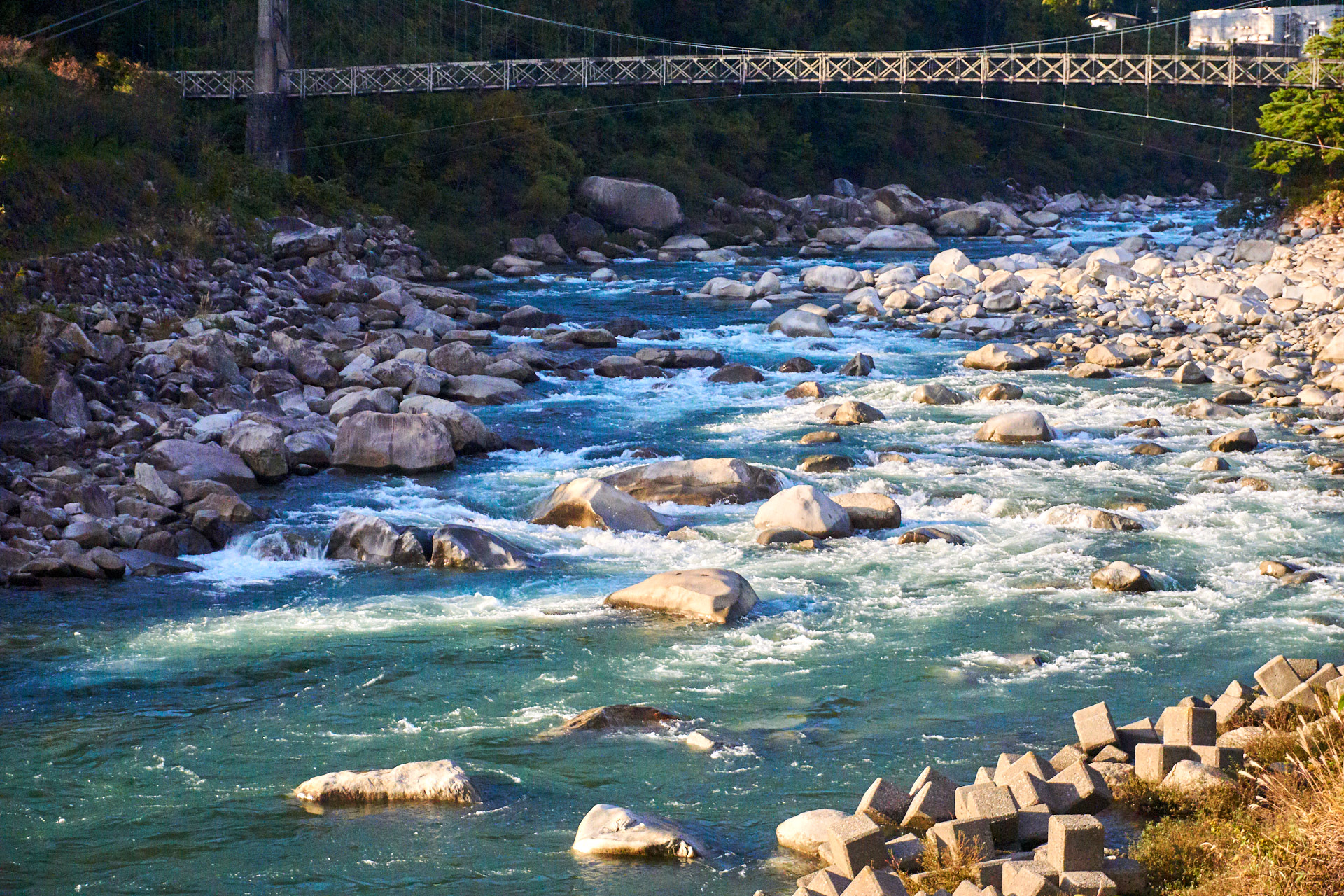 Fluss durch die Stadt Nagiso