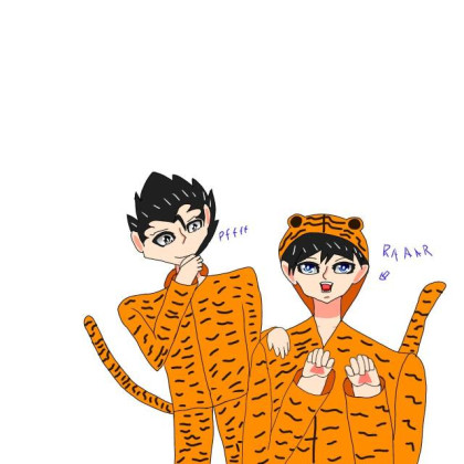 Zwei Leute und ein Tiger Kostüm