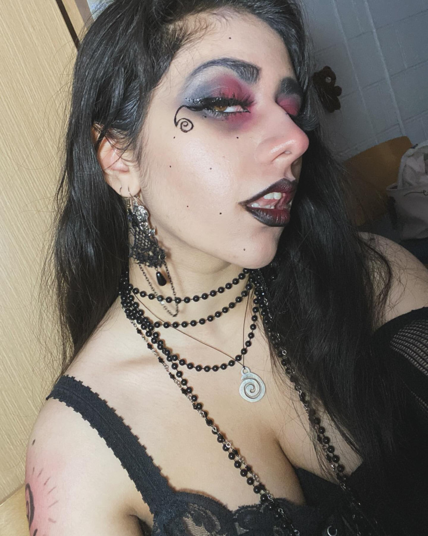 Just your local Goth Girl