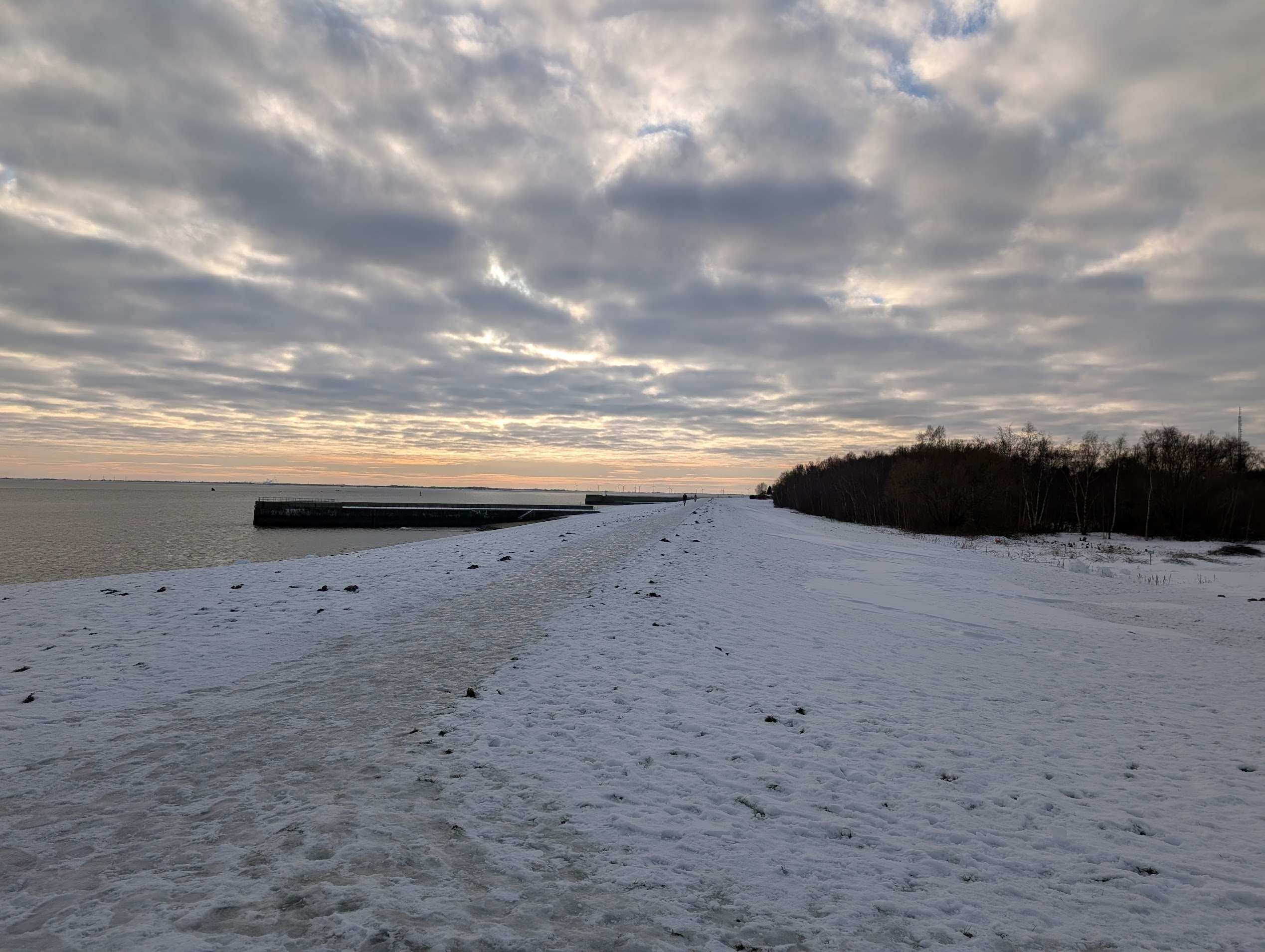 Der Strand am Jadebusen im Winter